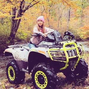 Meet your Posher, Carly